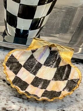 Courtly Check Trinket Shell Dish